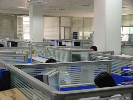 参观新贵工厂 目击优质鼠标生产过程